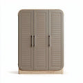 Kast met drie deuren van kunststof in lichtgrijs 80 x 40 x 120cm